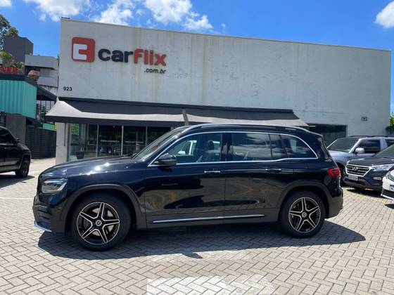 MERCEDES-BENZ GLB 220 2.0 MHEV AMG LINE 4MATIC 8G-DCT MERCEDES-BENZ GLB 220 2.0 MHEV AMG LINE 4MATIC 8G-DCT